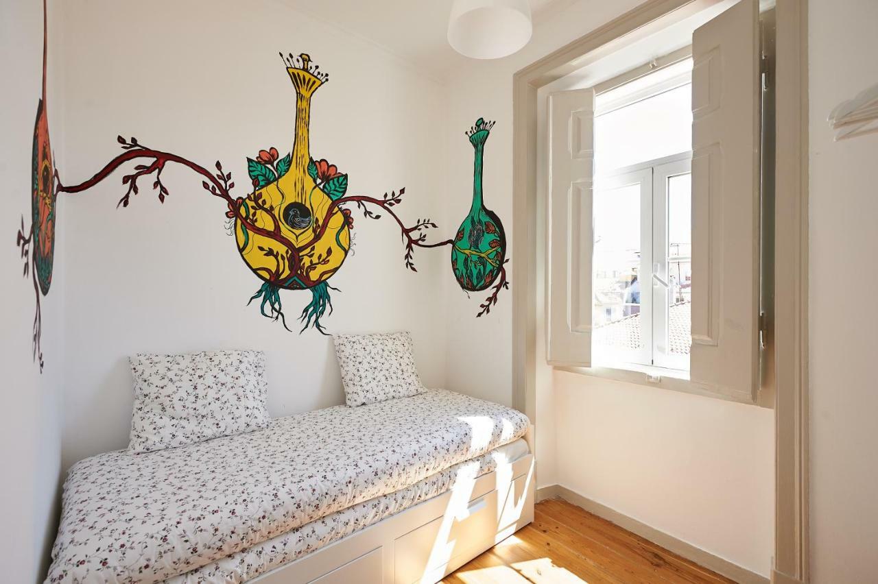 Love Inn Bairro Alto 4 リスボン エクステリア 写真